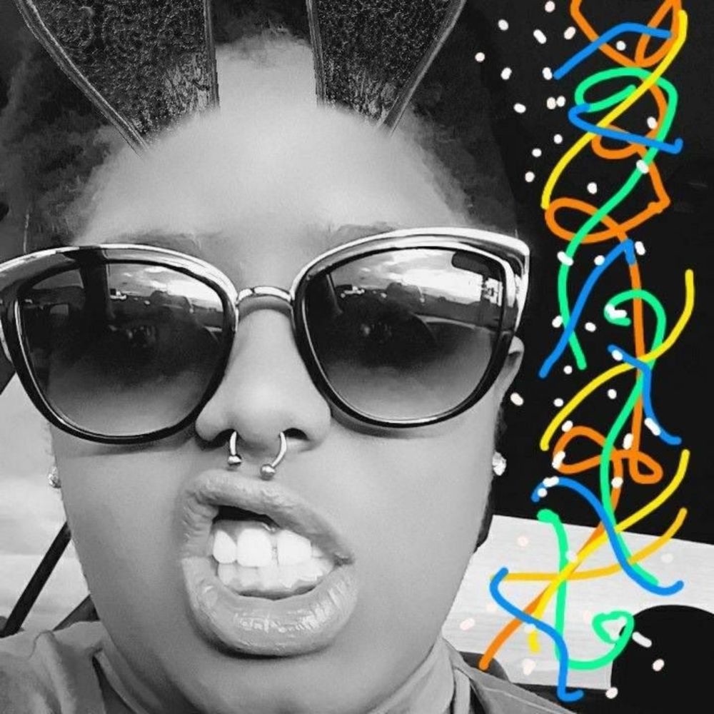 Meet your Posher, Danyelle